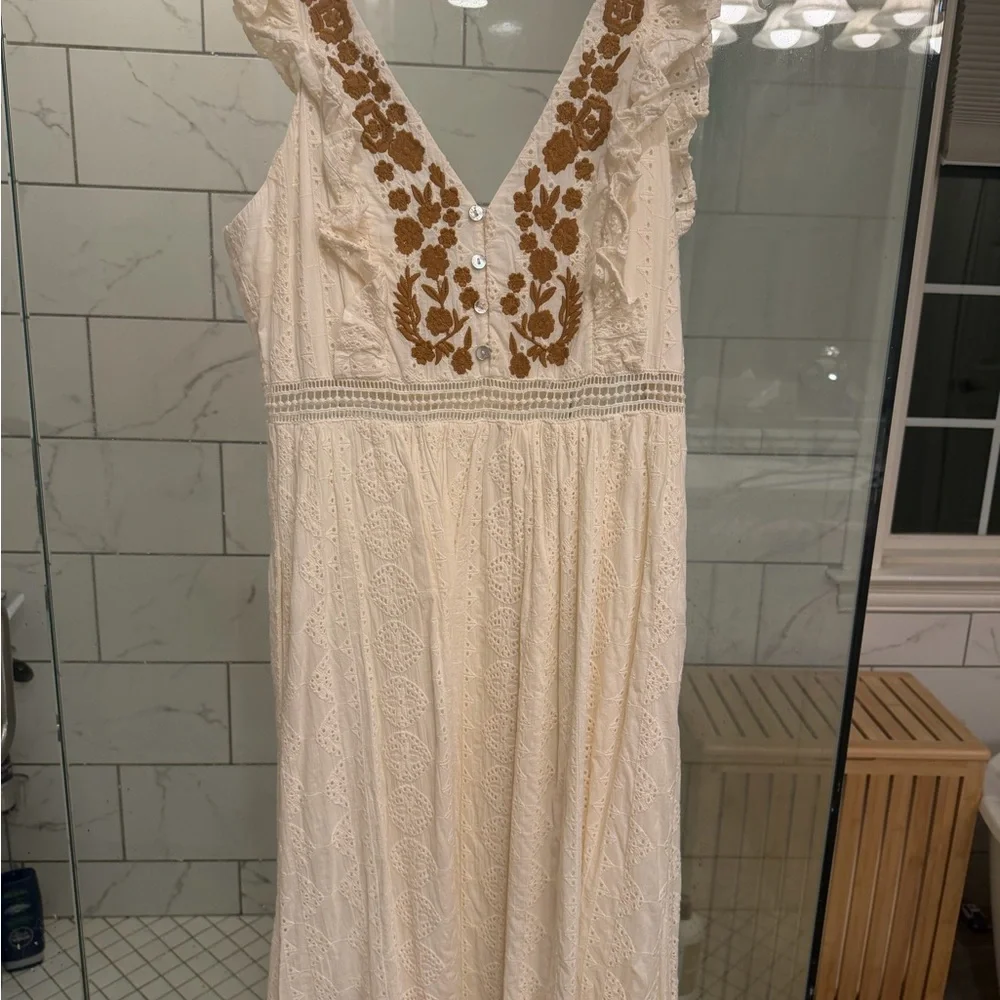 Anthropologie Boho Eyelet V-Neck Maxi Dress with Embroidered Detail - Ivory - L - Picture 3 of 5